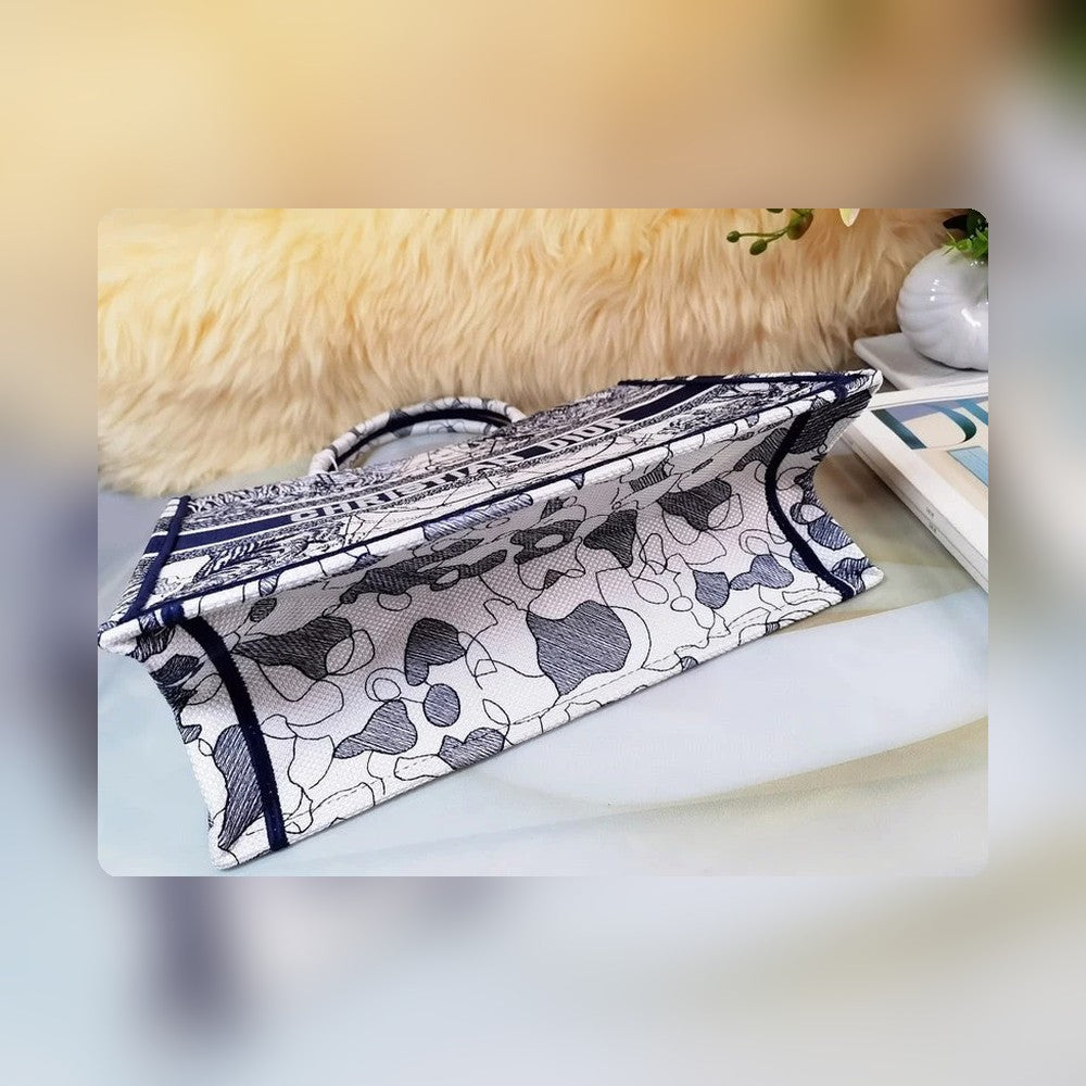 Anum Bags Detail
