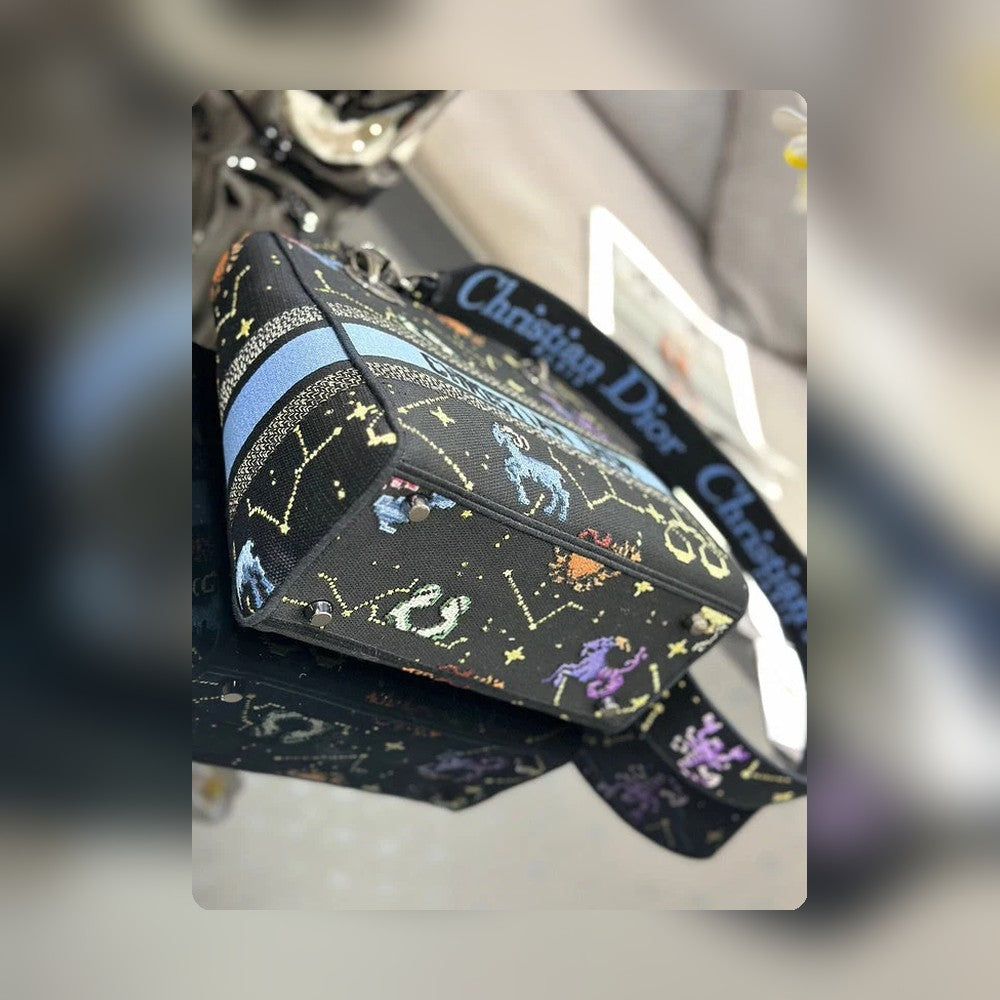 Anum Bags Detail