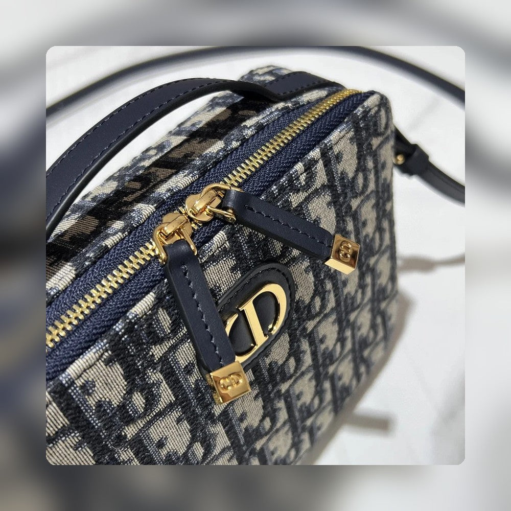Anum Bags Detail