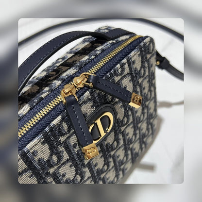 Anum Bags Detail
