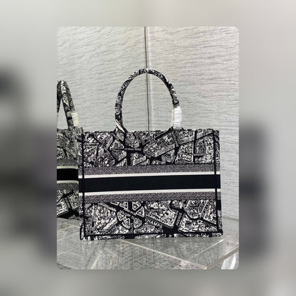 Anum Bags Detail