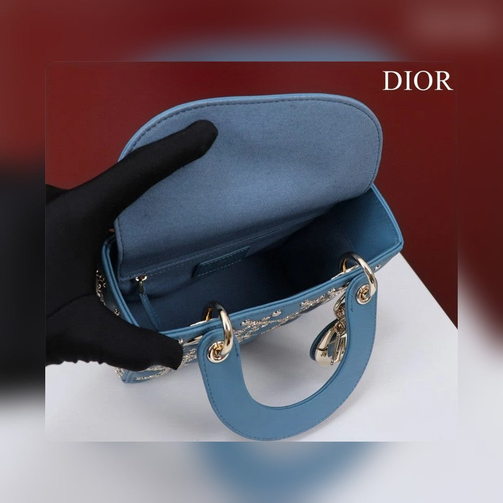 Anum Bags Detail