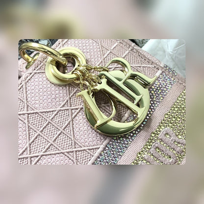 Anum Bags Detail