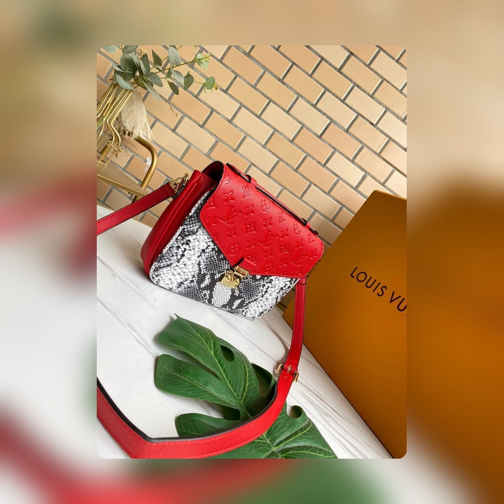 Anum Bags Detail