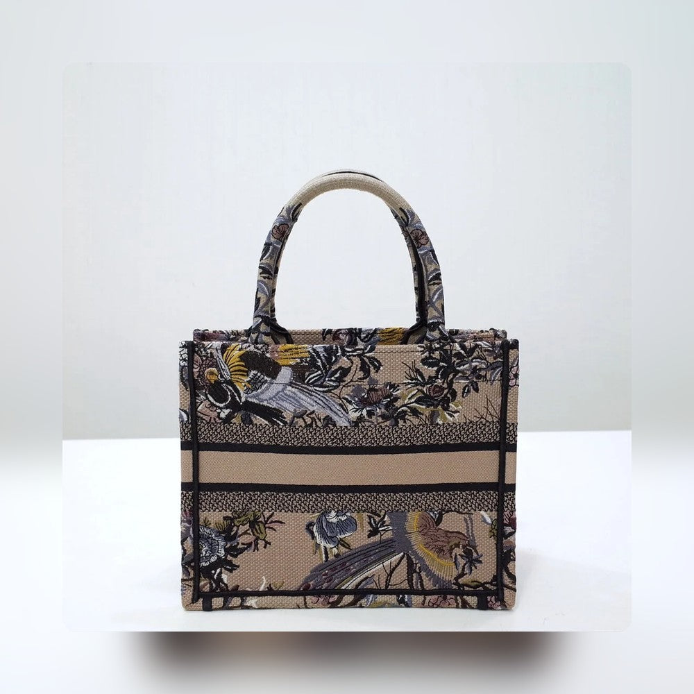 Anum Bags Detail