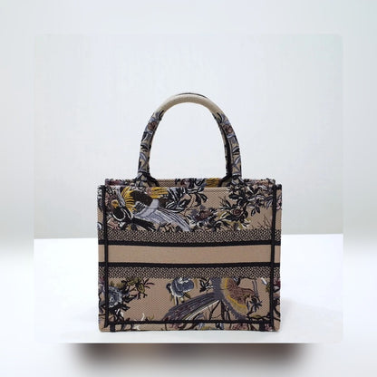 Anum Bags Detail