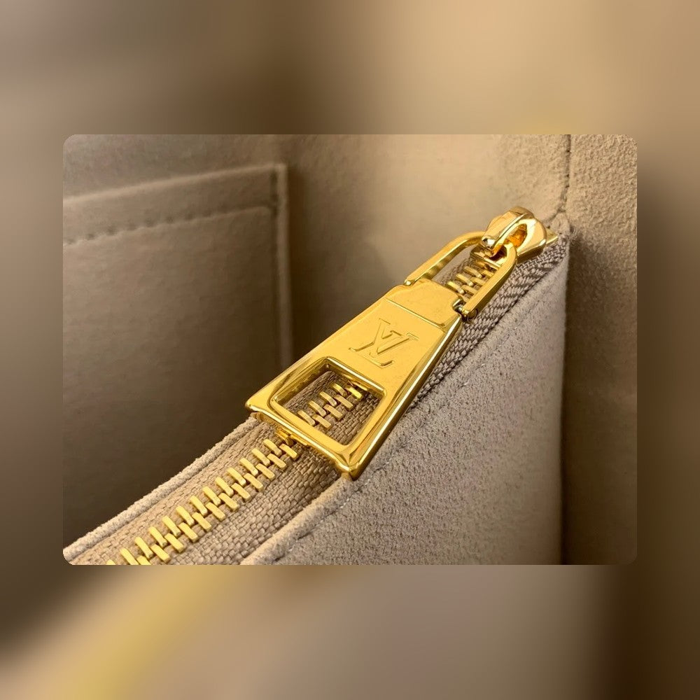 Anum Bags ln Luxury Bag --56079