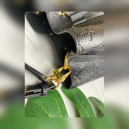 Anum Bags Detail