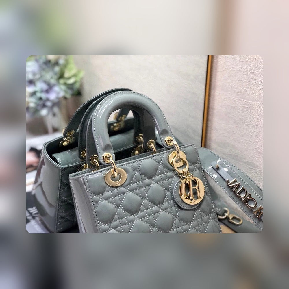 Anum Bags Detail