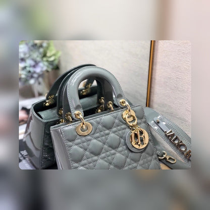 Anum Bags Detail
