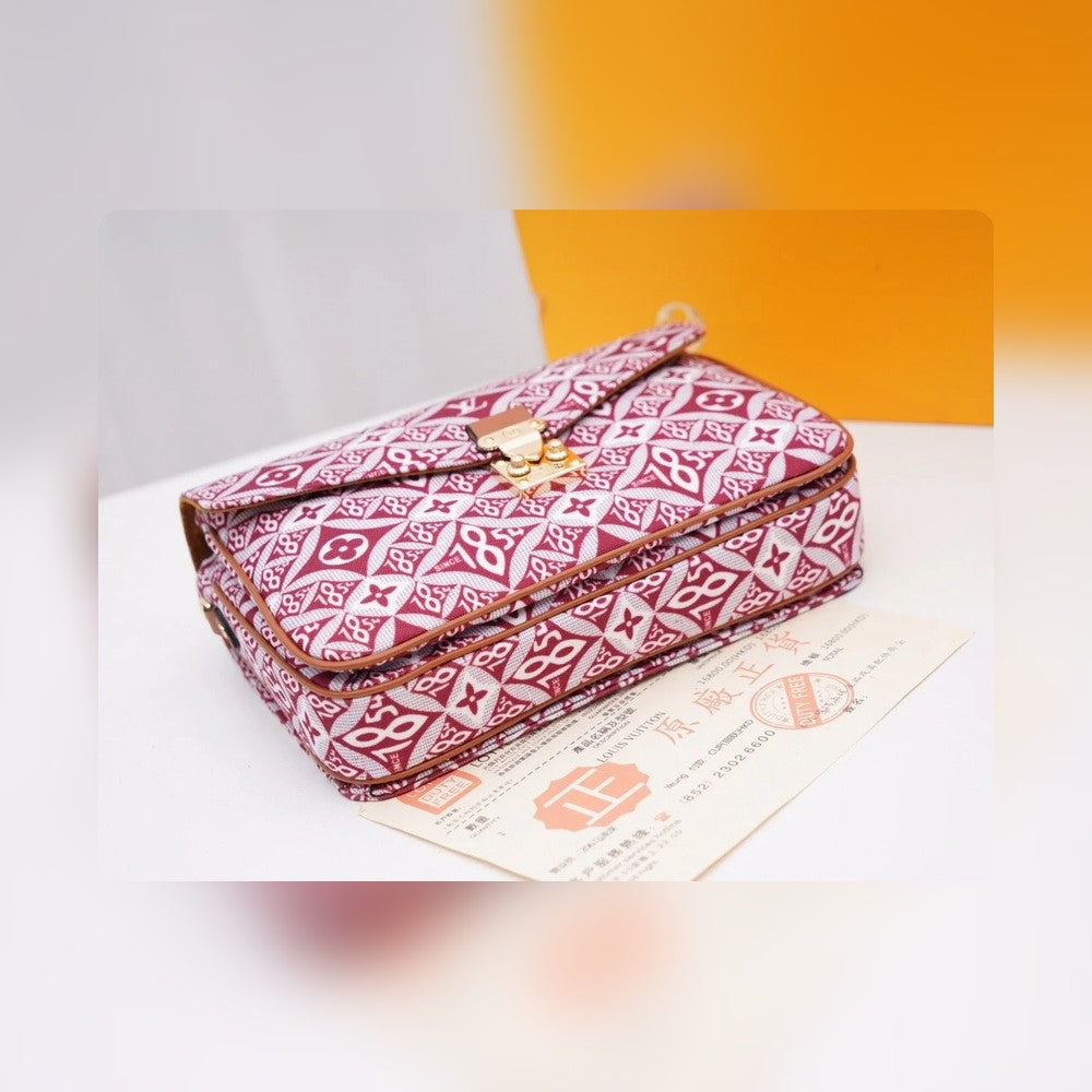 Anum Bags Detail