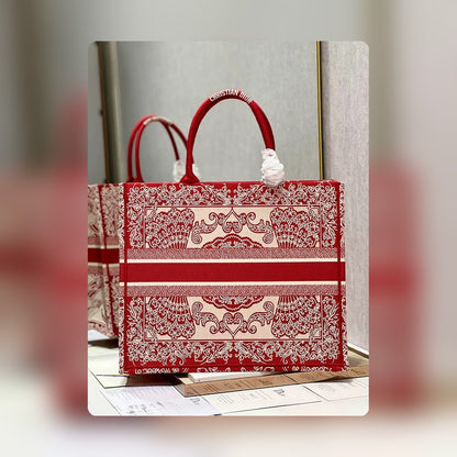 Anum Bags Detail
