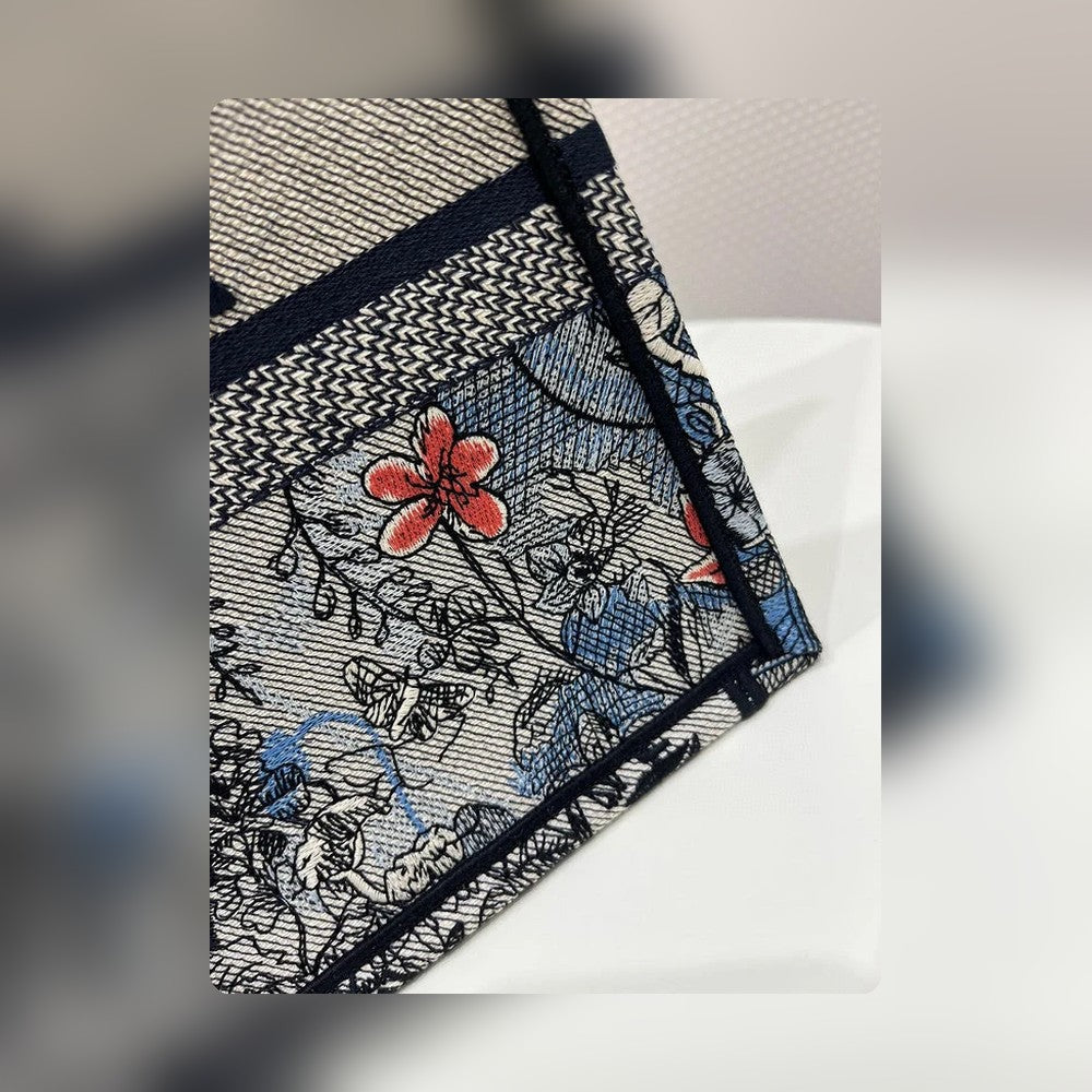 Anum Bags Detail