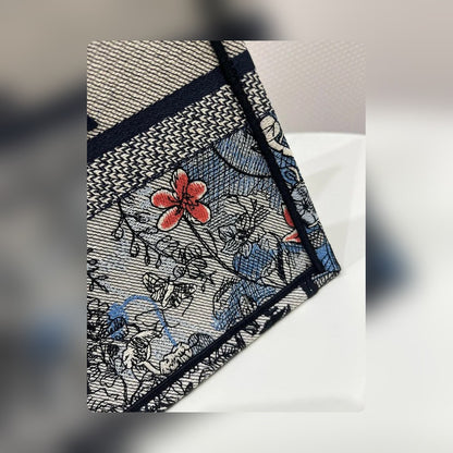Anum Bags Detail