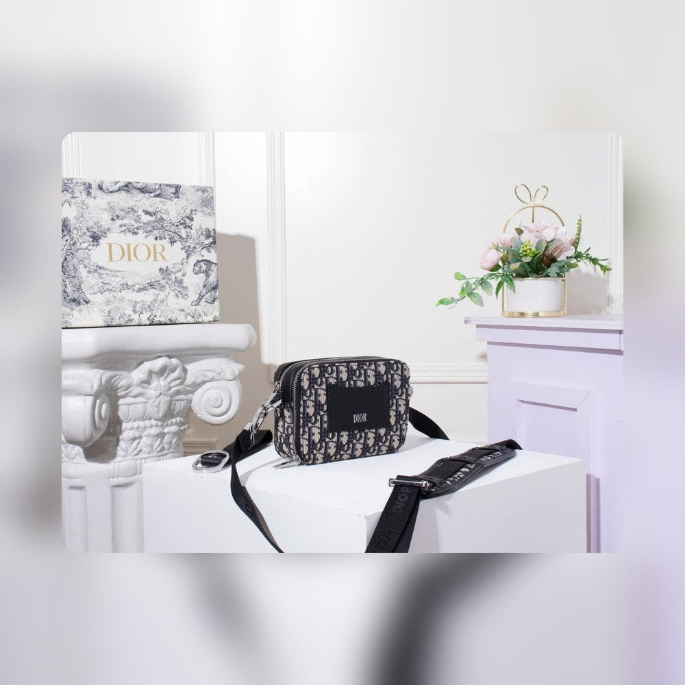 Anum Bags Detail