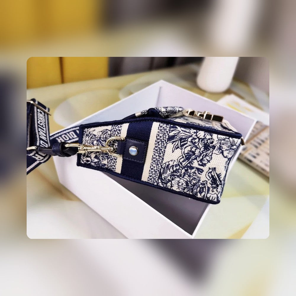 Anum Bags Detail