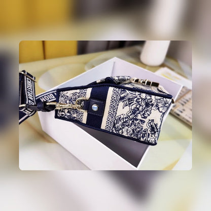 Anum Bags Detail