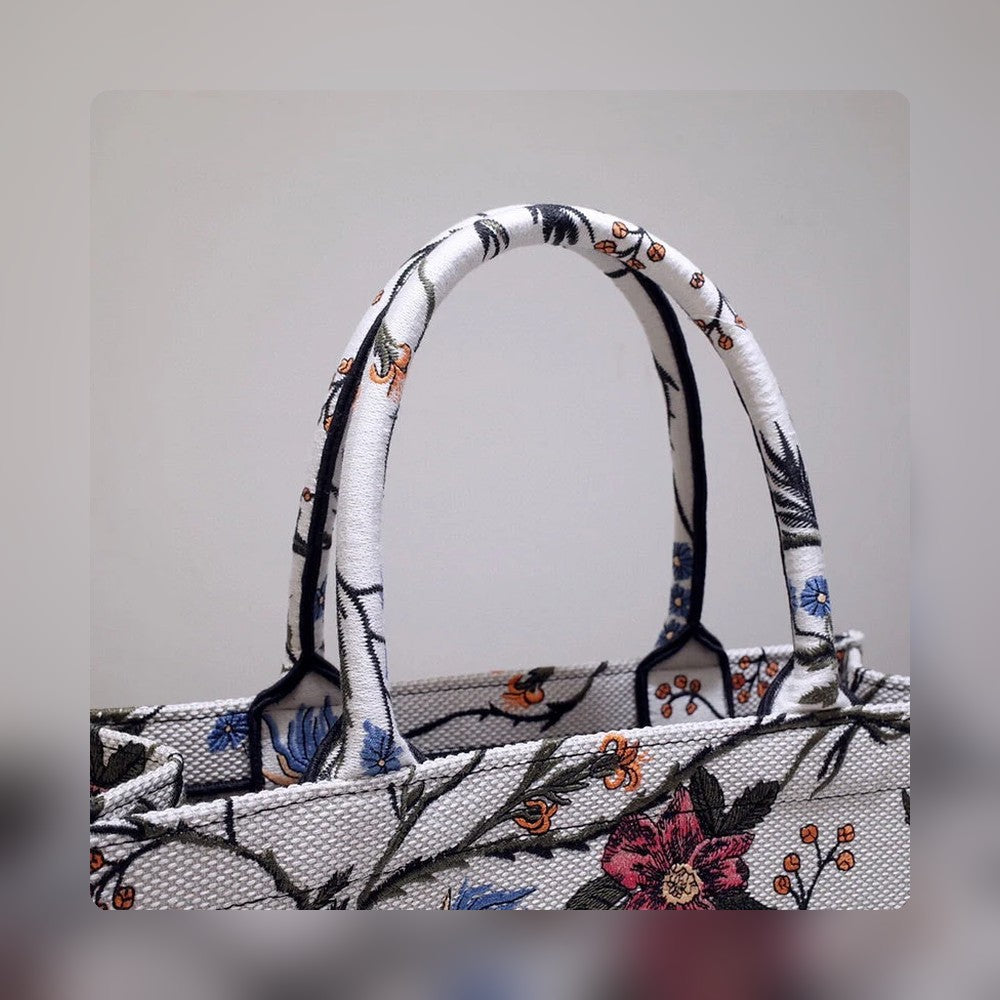 Anum Bags Detail