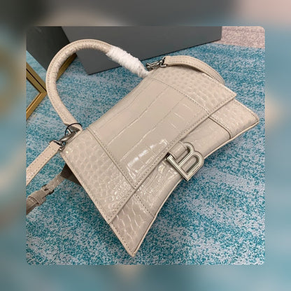 new-luxury-designer-bags-nm24071