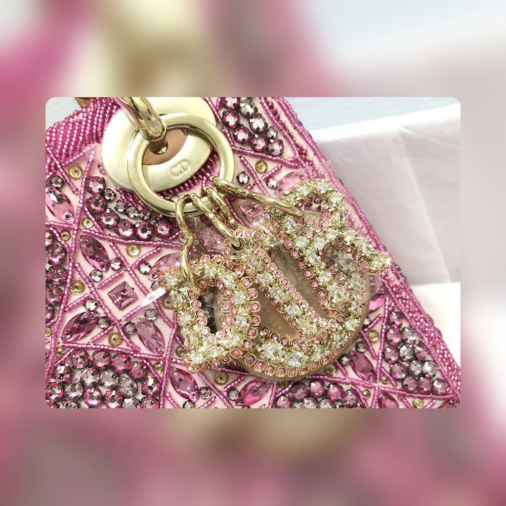 Anum Bags Detail