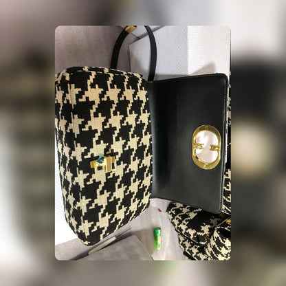 Anum Bags Detail