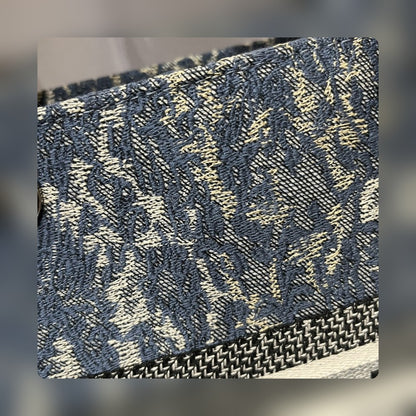 Anum Bags Detail