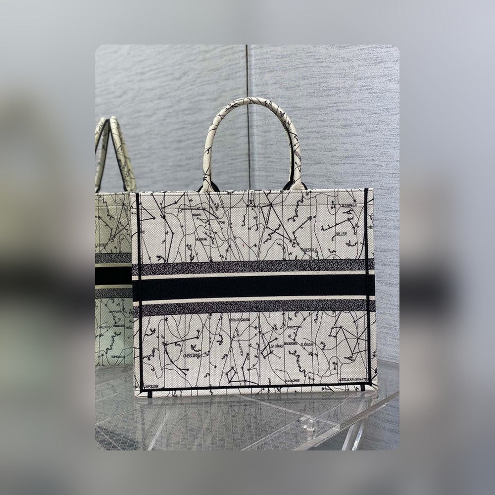 Anum Bags Detail