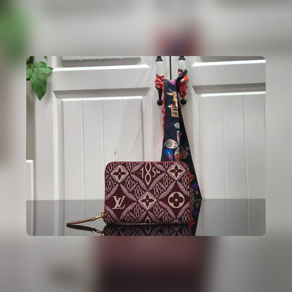 Anum Bags Detail