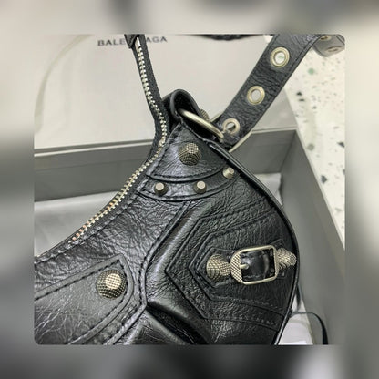new-luxury-designer-bags-nm24309