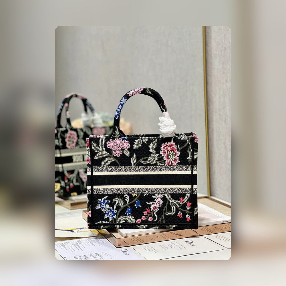 Anum Bags Detail