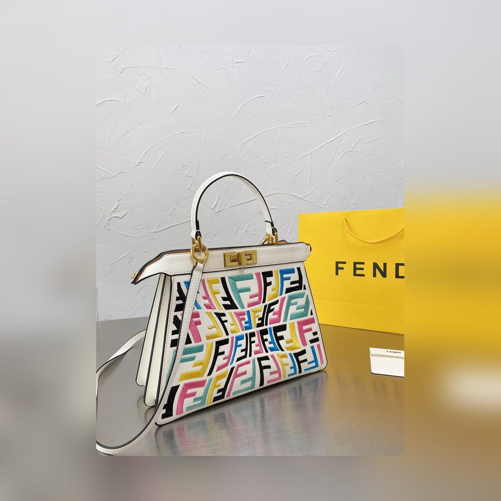 Anum Bags Detail