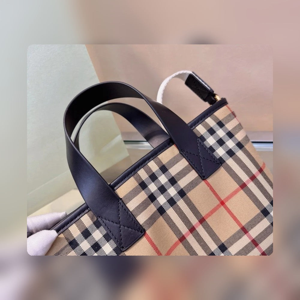 Anum Bags - High-Quality Designer Products for You - AFFORDABLE LUXURY BAGS - 17198