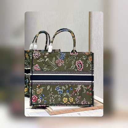 Anum Bags Detail