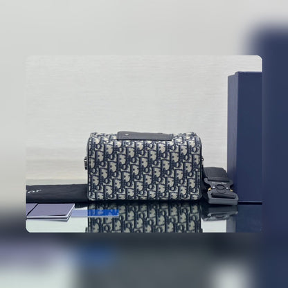 Anum Bags Detail