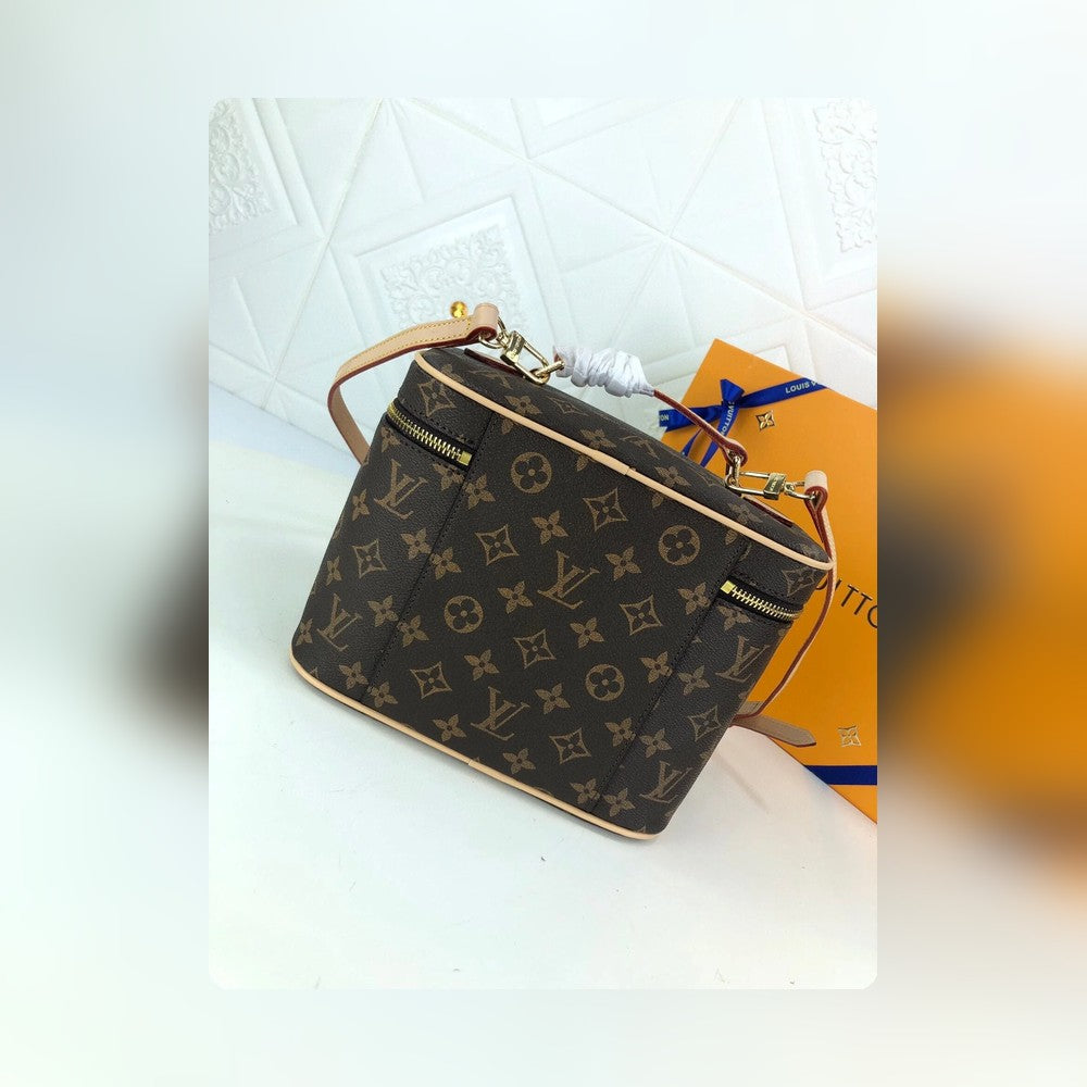 Anum Bags Detail