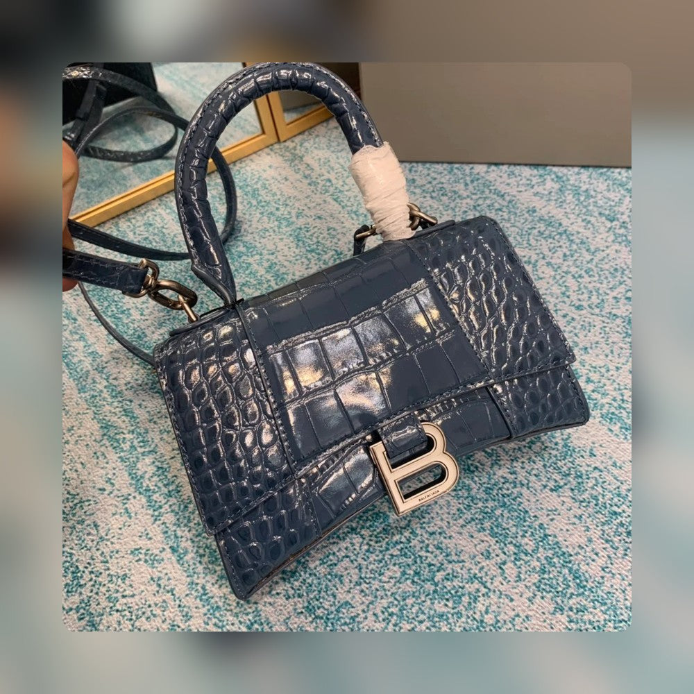 new-luxury-designer-bags-nm24074
