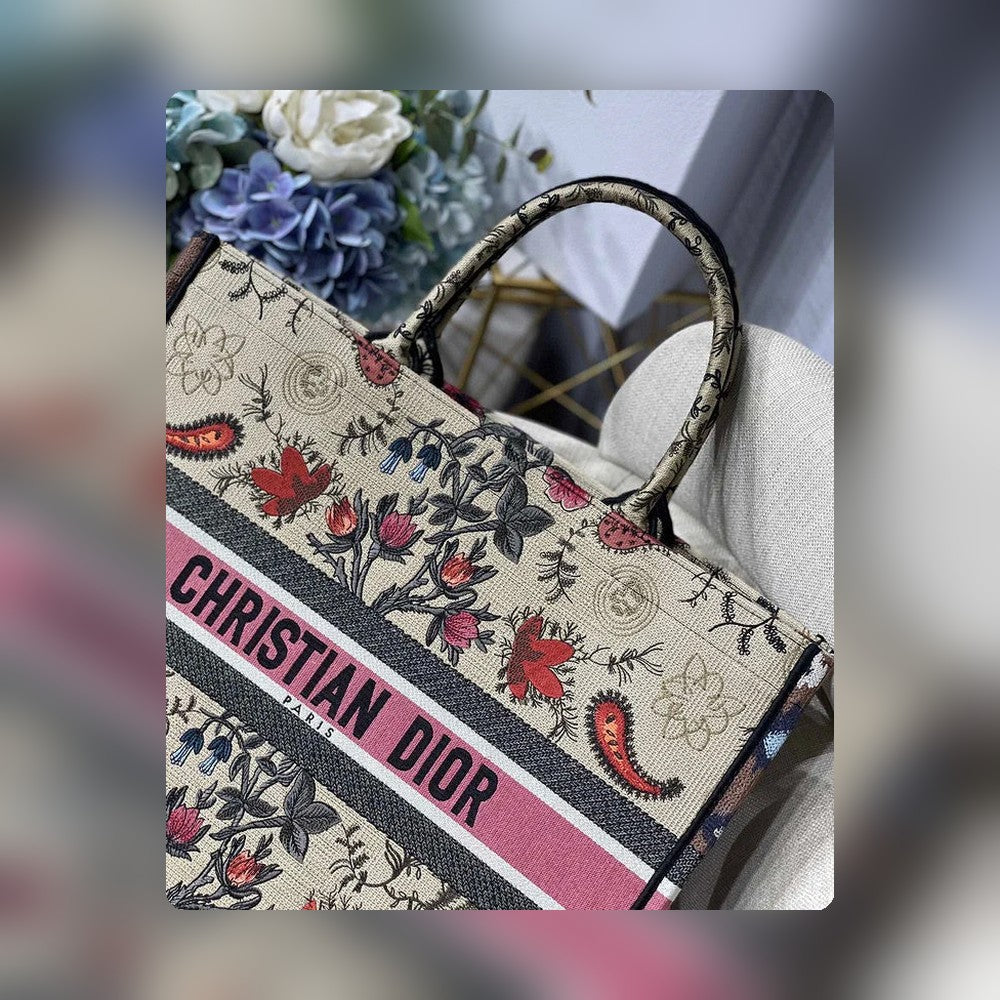 Anum Bags Detail
