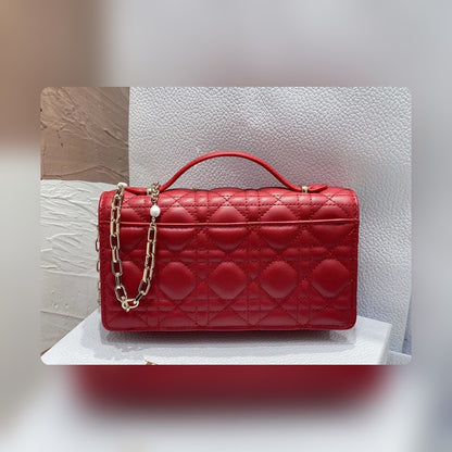 Anum Bags Detail
