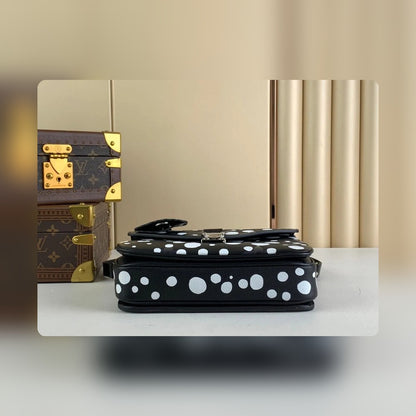 Anum Bags - High-Quality Designer Products for You - AFFORDABLE LUXURY BAGS - 16442
