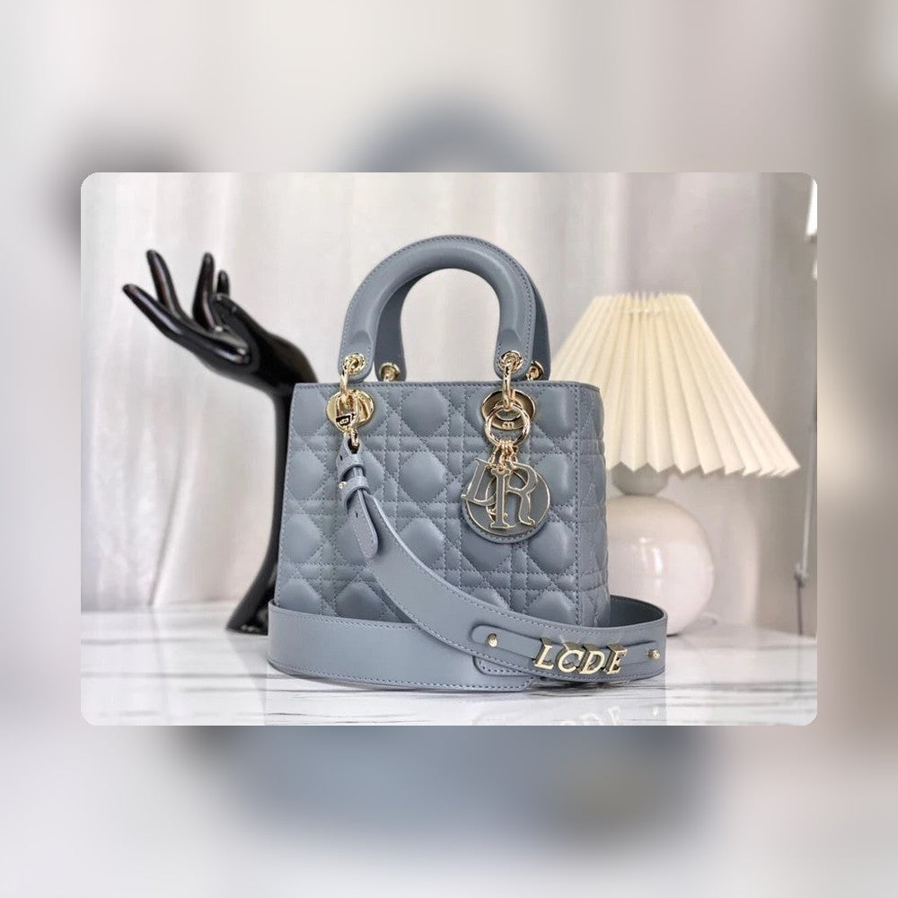 Anum Bags Detail