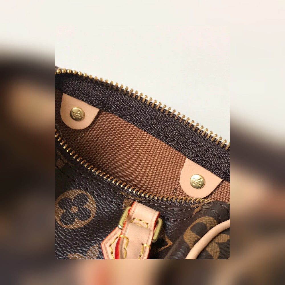 Anum Bags Detail