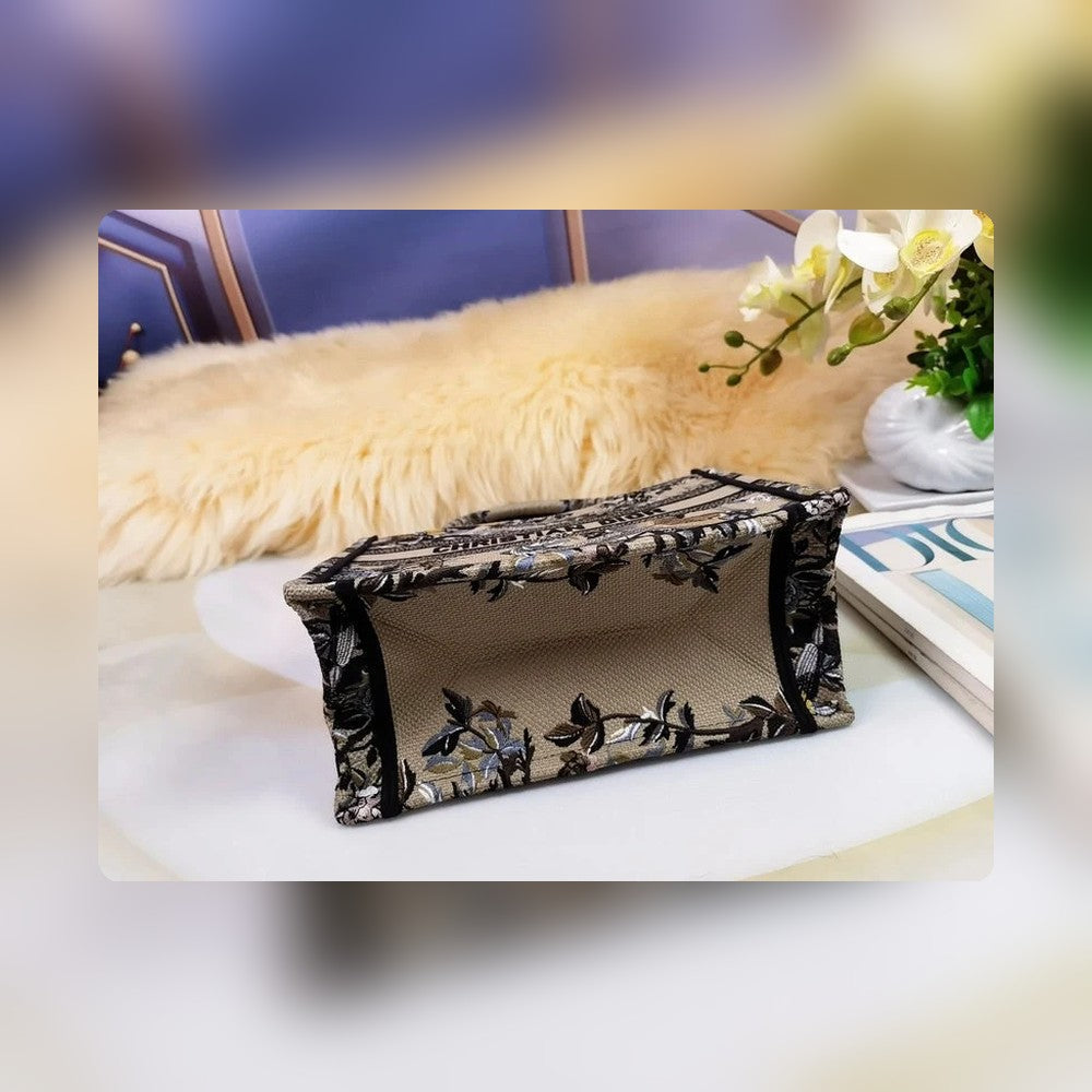 Anum Bags Detail