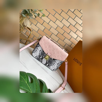 Anum Bags Detail