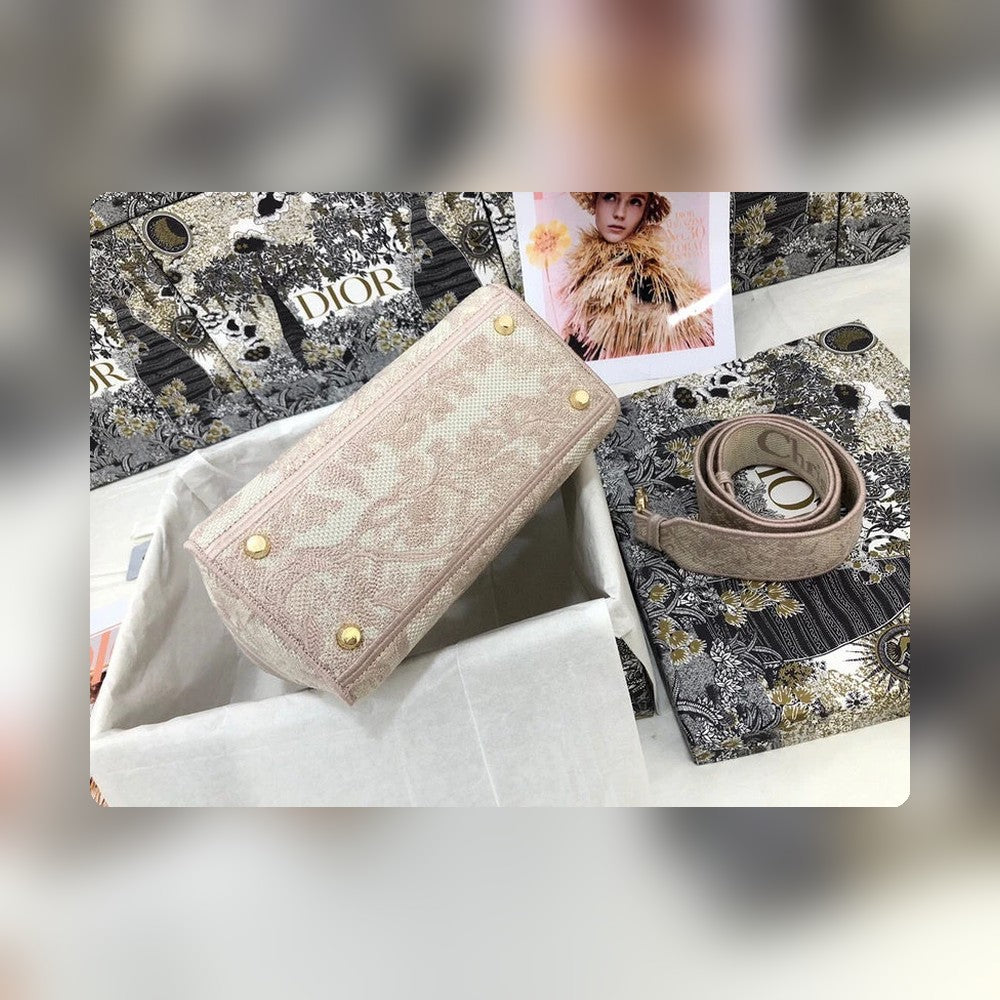 Anum Bags Detail