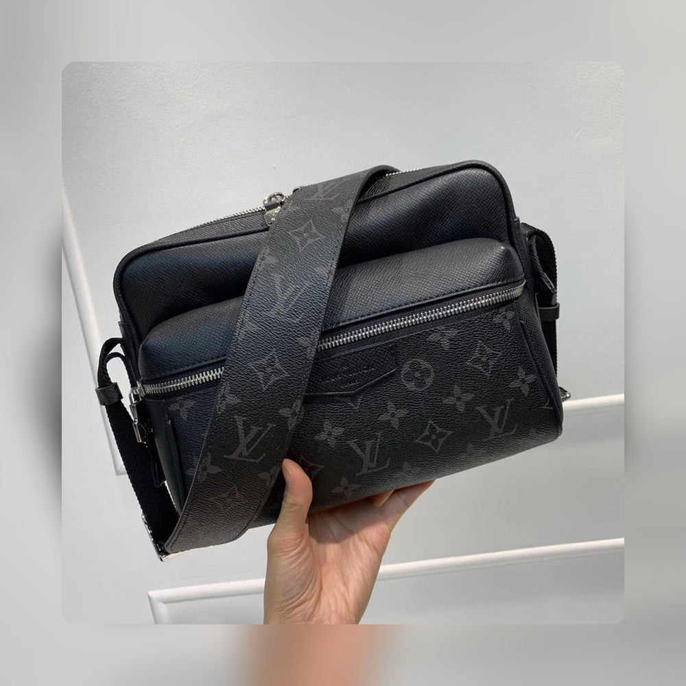 Anum Bags Detail
