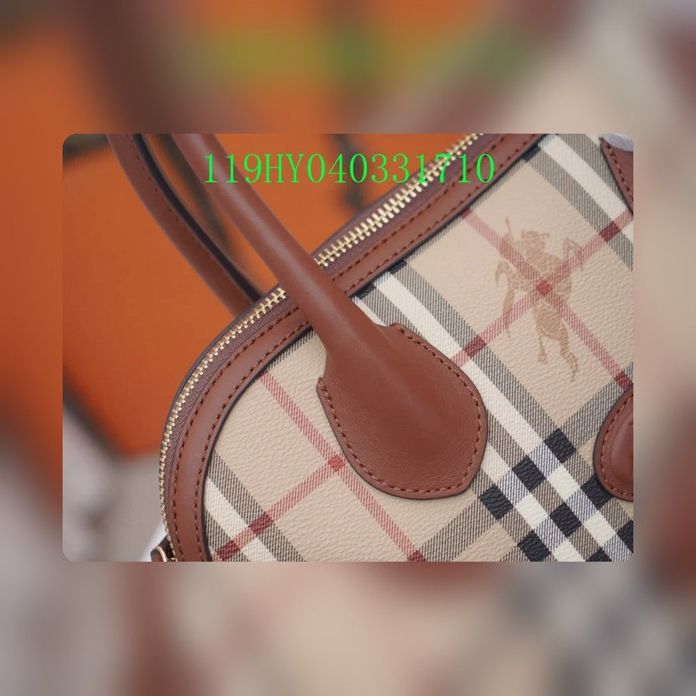 Anum Bags Detail