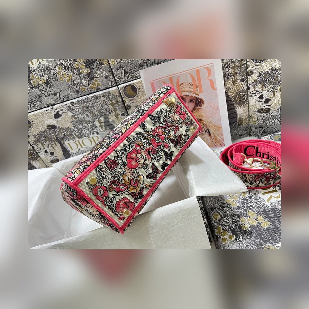 Anum Bags Detail