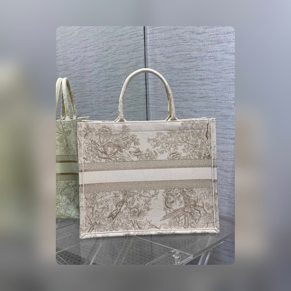 Anum Bags Detail