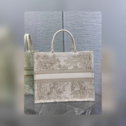 Anum Bags Detail