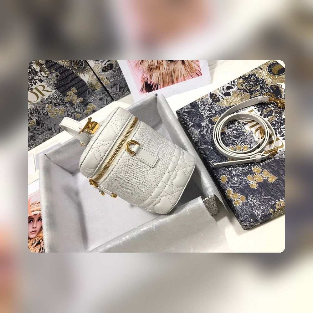 Anum Bags Detail